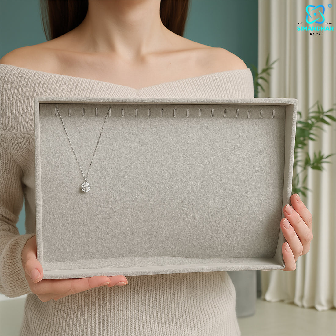 Compact chains Organizer Tray for chains Collection